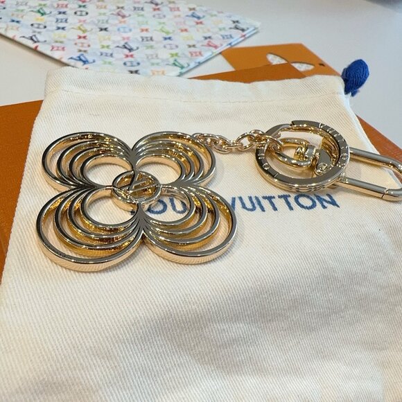 Louis Vuitton Gold-Tone Flower Keychain/Bag Charm w/ Original Packaging - Picture 5 of 6
